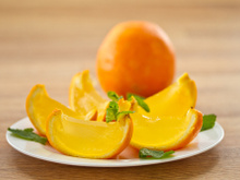 Gelatina na laranja: aprenda a fazer essa sobremesa divertida