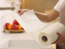 É o fim do papel-toalha? esse é o novo substituto ecológico que limpa tudo e ajuda a economizar