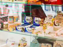 A indústria está adicionando proteína ao café, iogurte e até mesmo no pão: mas será que esses produtos são realmente benéficos para a saúde?