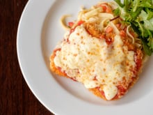 Bife à parmigiana saudável 