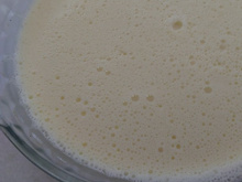 Gelatina cremosa refrescante de abacaxi