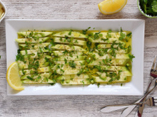 Leve, farta, refrescante e sem forno: essa receita de abobrinha é um jantar saudável perfeito para o final do dia