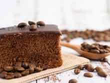 Misturei café com chocolate e levei ao forno: o resultado foi uma sobremesa intensa que ninguém consegue parar de comer