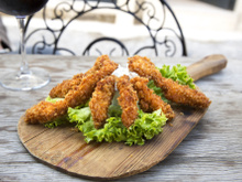 Petisco de frango ao molho de iogurte