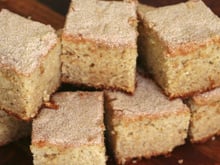 Nem farinha de trigo, nem aveia: bolo de banana com farinha de rosca é o novo queridinho!