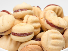 Esses biscoitos de goiaba são fáceis e vão deixar o seu final de semana mais doce!