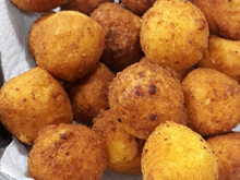 Bolinha de Queijo