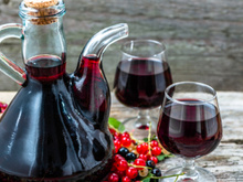 Licor de cassis caseiro: confira a receita completa