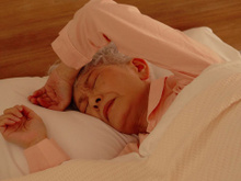 Um pequeno detalhe na hora de dormir pode prejudicar a noite de sono completamente, aponta médico