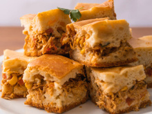 Quem disse que precisa de farinha de trigo para fazer torta salgada? Experimente essa versão sem glúten que é muito mais gostosa