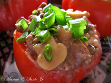 Tomate recheado com estrogonofe de file