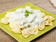 Capeletti ao molho de salsa