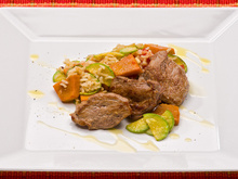 Bife de panela com legumes