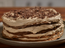 Bolo-panqueca de banana com café