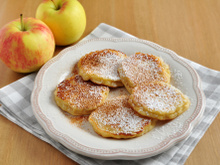 Estou apaixonada por essa panqueca de frigideira recheada de maçã: sempre como no lanche ou no café da tarde