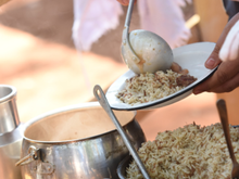 Não é só rodeio e música sertaneja: 6 comidas típicas da Festa do Peão de Barretos que você precisa provar (e como fazer em casa!)
