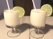 Faça esse drink cremoso de liquidificador e você vai se sentir na neve em pleno verão. Chega de calor!