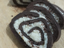 Rocambole de chocolate e coco