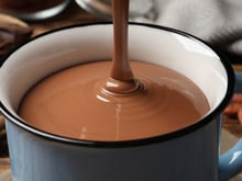 Chocolate quente cremoso e fácil