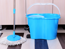 Adeus desinfetante: a casa vai ficar cheirosa por dias com apenas 2 gotas desse produto no balde