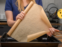 Ninguém sabe como realmente usar o papel-manteiga: somente desse jeito você vai ter a máxima eficácia