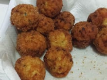 Almôndegas de frango ou nuggets