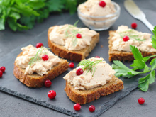 Patê de peito de frango simples