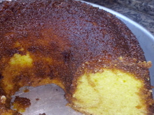 Bolo de fubá caramelizado