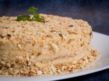 Fico emocionada com essa sobremesa de Natal, igualzinha à da vovó: macia por dentro e crocante por fora