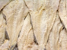 Como não ser enganado na hora de comprar o bacalhau perfeito para a sua ceia; cada detalhe importa!