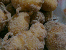 Bolinhos fritos para o café