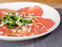 Acabou o gás? Aprenda a fazer receitas doces e salgadas que não vão ao fogo e são superpráticas