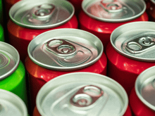Os refrigerantes podem ser ainda mais prejudiciais do que já sabíamos; os inibidores de frutose tornam isso evidente