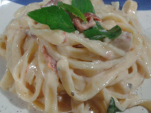 Macarrão à carbonara italiano