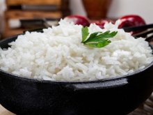 Chef de restaurante no guia Michelin: “O arroz branco não é feito com água, mas com 3 dentes de alho, 2 folhas de louro e caldo.”