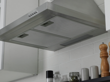 Miguel Gómez, especialista em cozinhas: "Nenhum exaustor elimina completamente os odores da cozinha, mas estes modelos conseguem."