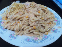 Macarrão com molho de atum