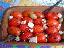 Tomatinhos recheados com ricota temperada