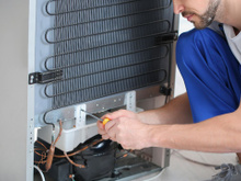 Queria que alguém tivesse me falado o que esses barulhos da geladeira significam antes de eu chamar um técnico