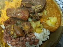 Costelinha de gado com pirão