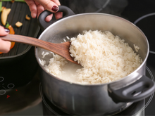 Poucos sabem, mas esse é jeito certo de cozinhar o arroz e evitar picos de glicose