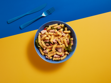 Macarrão com atum, rúcula e pimenta