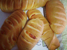 Pão com queijo minas, requeijão e alho