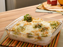 Faço esse macarrão de micro-ondas quando tô sem tempo — e ele fica melhor que o de panela!