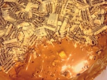 Sobremesa de wafer coberto de chocolate