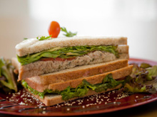 Sanduíche natural de atum