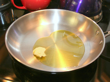Manteiga com azeite: por que cozinhar usando os dois ingredientes?