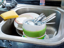 Lavar louça de forma mais fácil: 6 dicas que fazem a diferença