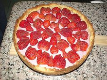 Torta de morango com groselha