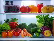 Nunca mais cometi erros ao guardar frutas e vegetais depois que descobri onde cada um deve ficar